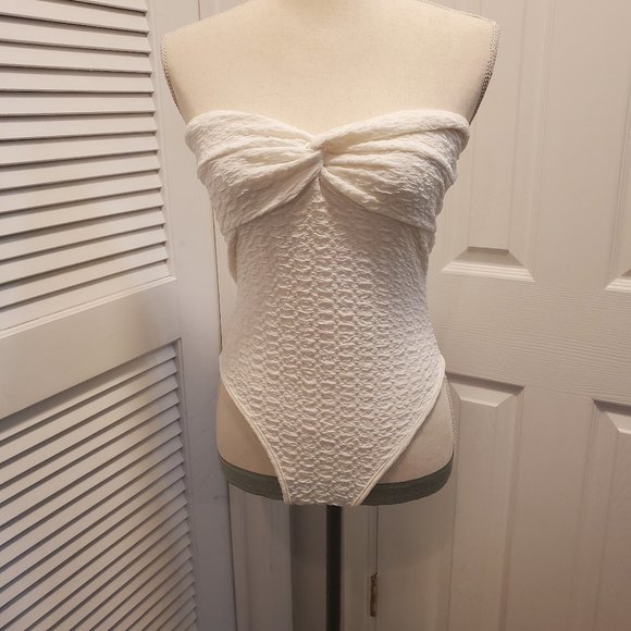 Like New SXY Twist Front Textured Tube Bodysuit - Size 6 - Picture 3 of 3